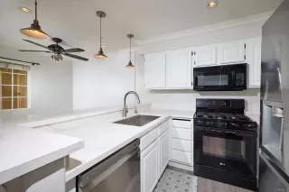 Photo #5: NDP2406119 Listing 