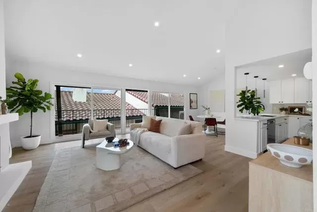 MLS: NDP2406351 Condo For Sale