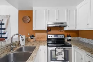 Photo #4: NDP2406452 Listing 