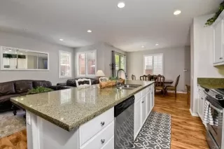 Photo #5: NDP2407239 Listing