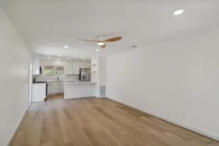 Photo #4: NDP2407319 Listing