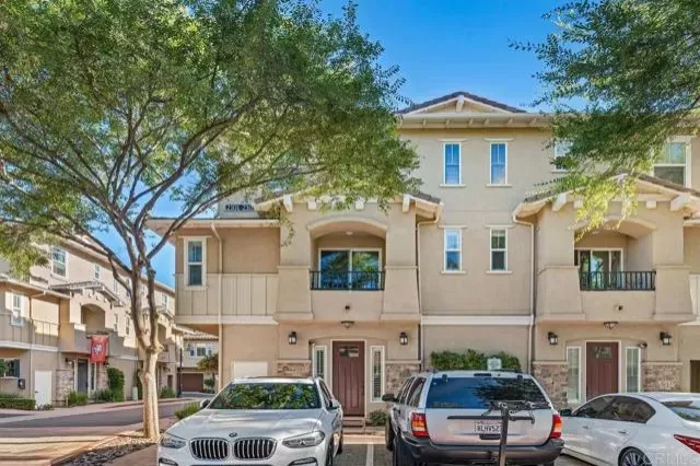 MLS: NDP2407734 Condo For Sale