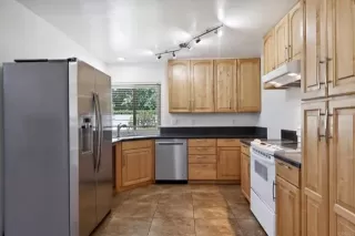 Photo #5: NDP2407761 Listing