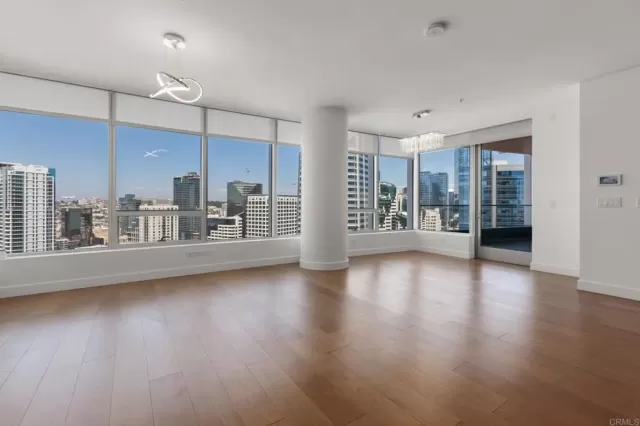 MLS: NDP2407779 Condo For Sale