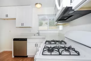 Photo #5: NDP2408099 Listing