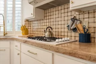 Photo #4: NDP2408357 Listing