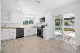 Photo #5: NDP2408545 Listing