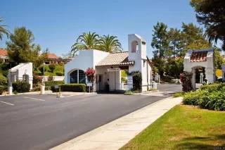 Photo #4: NDP2408792 Listing