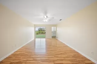 Photo #4: NDP2409286 Listing