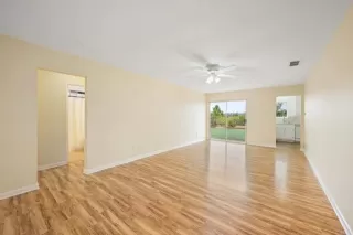 Photo #5: NDP2409286 Listing