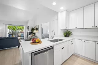 Photo #5: NDP2409410 Listing