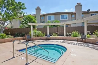 Photo #4: NDP2409758 Listing