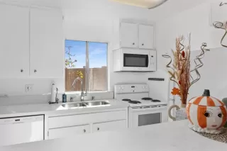 Photo #6: NDP2409772 Listing