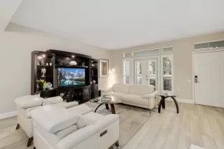 Photo #2: NDP2409961 Listing 