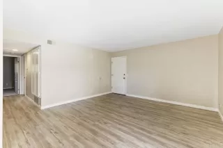 Photo #5: NDP2410114 Listing 