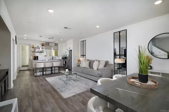 MLS: NDP2410135 Condo For Sale