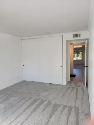 Photo #4: NDP2410173 Listing