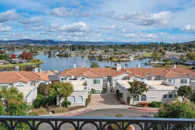 MLS: NDP2410255 Condo For Sale