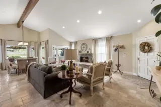 Photo #6: NDP2410377 Listing