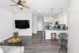 Photo #4: NDP2410405 Listing