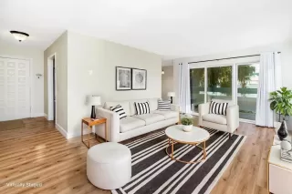 Photo #4: NDP2410458 Listing