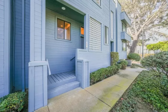 MLS: NDP2410710 Condo For Sale