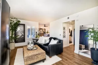 Photo #5: NDP2410755 Listing