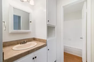 Photo #5: NDP2410776 Listing