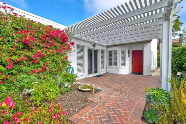 MLS: NDP2500281 Condo For Sale