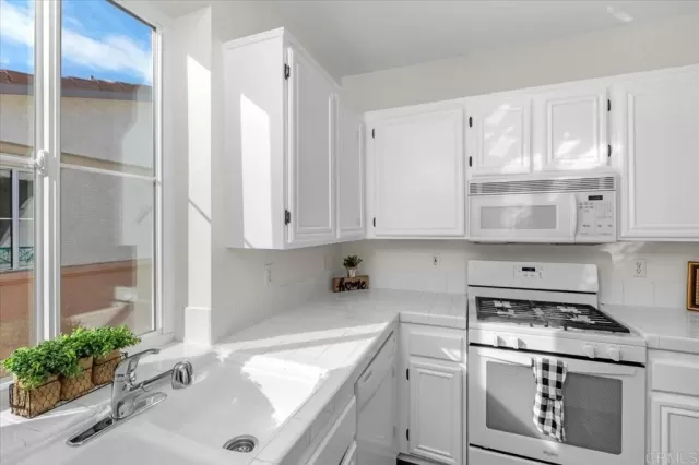 MLS: NDP2500331 Condo For Sale