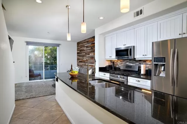 MLS: NDP2500441 Condo For Sale