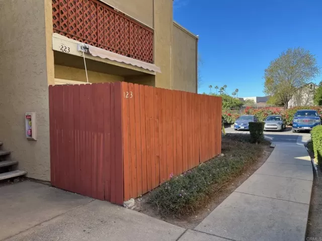 MLS: NDP2500585 Condo For Sale