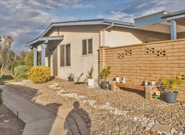 MLS: NDP2500685 Condo For Sale