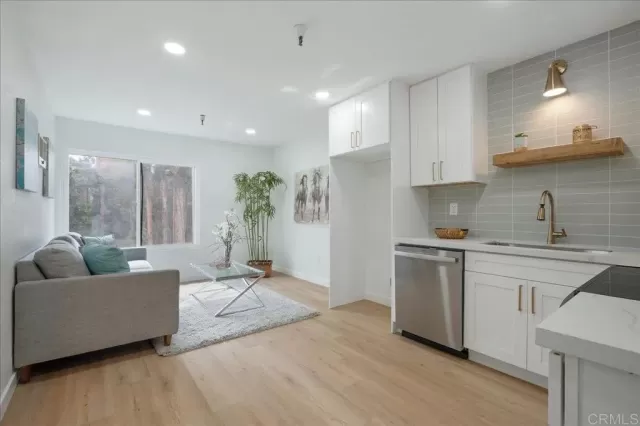 MLS: NDP2502156 Condo For Sale