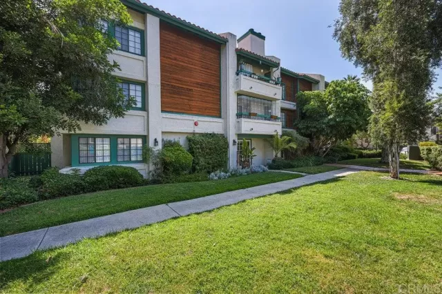 MLS: NDP2502386 Condo For Sale