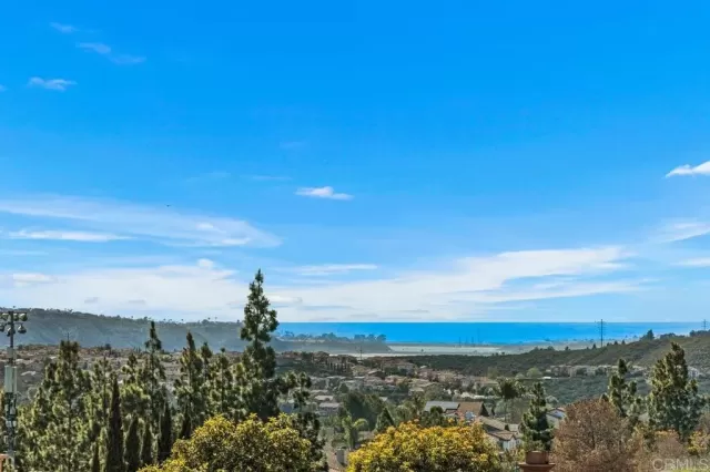 MLS: NDP2502576 Condo For Sale