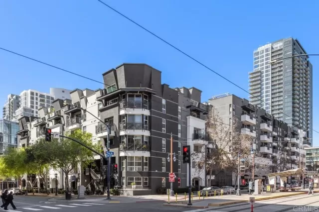 MLS: NDP2502623 Condo For Sale