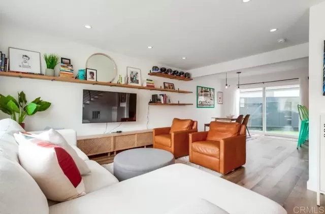 MLS: NDP2502650 Condo For Sale