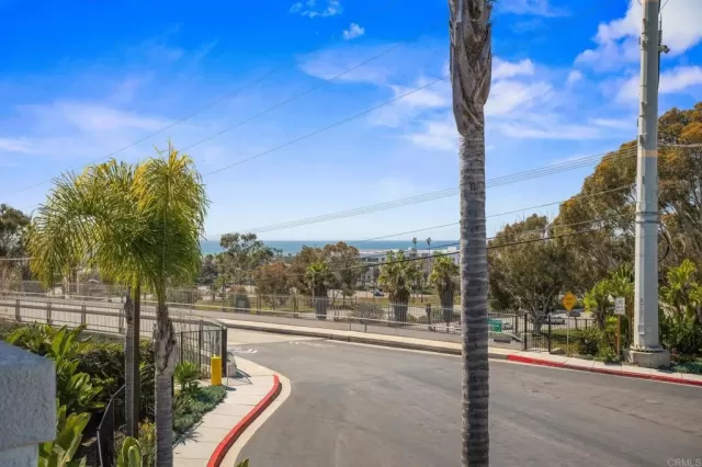 MLS: NDP2502762 Condo For Sale