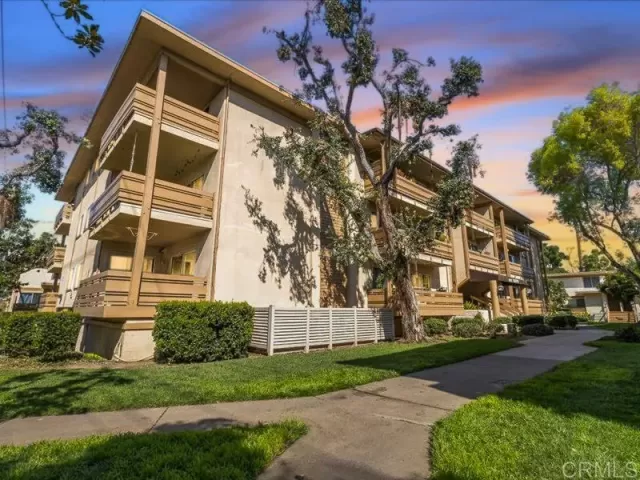 MLS: NDP2502918 Condo For Sale