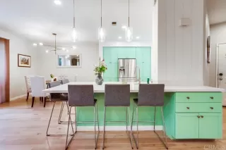 More Details about MLS # NDP2503354 : 16152 AVENIDA VENUSTO UNIT 3