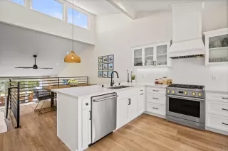 Photo #4: NDP2503363 Listing