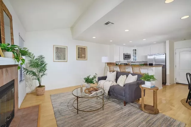 MLS: NDP2503525 Condo For Sale