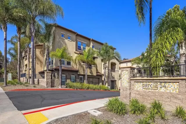 MLS: NDP2503920 Condo For Sale