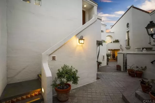 MLS: NDP2503990 Condo For Sale