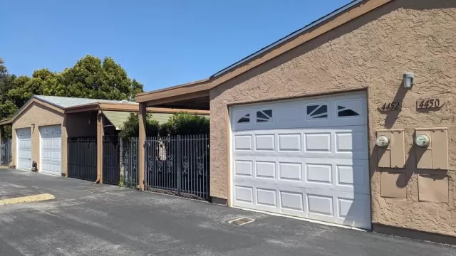 MLS: NDP2504061 Condo For Sale