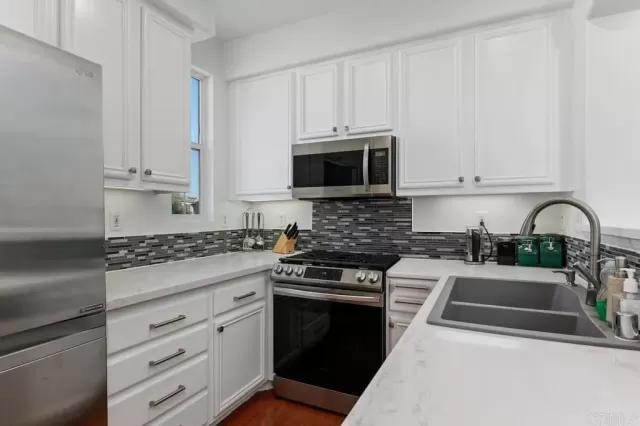 MLS: NDP2504075 Condo For Sale