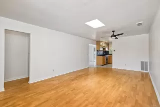 Photo #5: NDP2504172 Listing