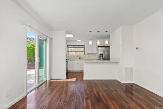 Photo #4: NDP2504380 Listing