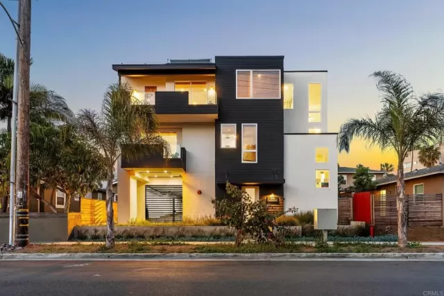 MLS: NDP2504876 Condo For Sale